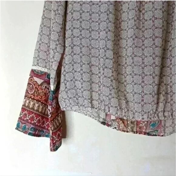 American Rag cie Bohemian Patterned Women's Top - Picture 4 of 7